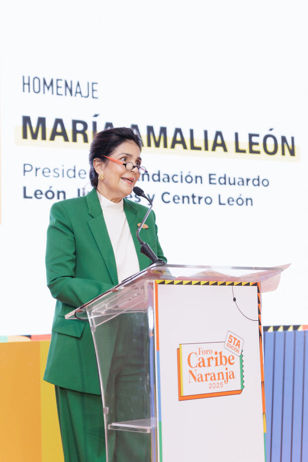 María Amalia León.