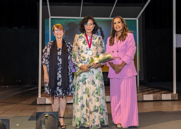 Marinella Sallent, Aidita Selman e Indiana Brito.