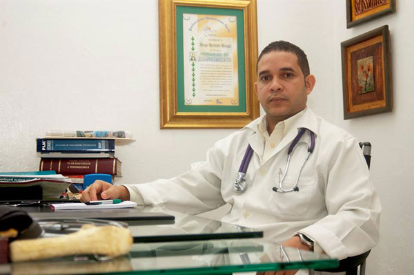 Doctor Marlon González