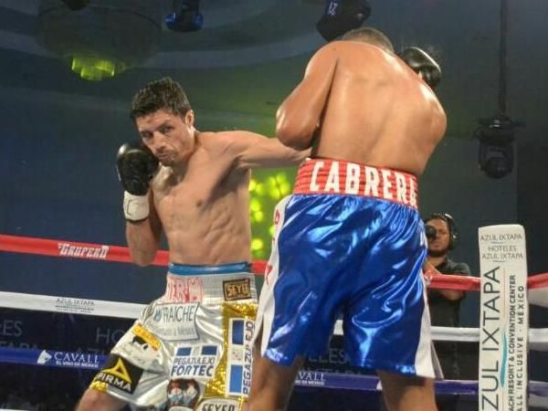 Jhonny González y Marlyn Cabrera en la disputa de la corona Internacional del Consejo Mundial de Boxeo