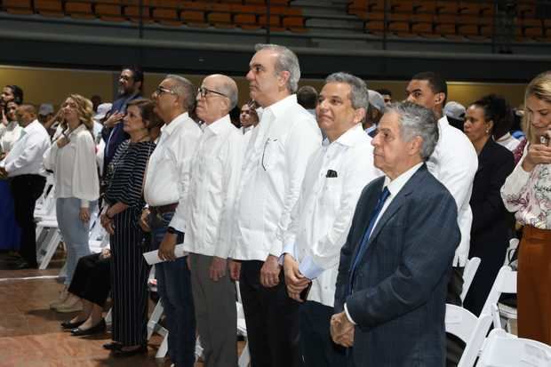 Max Puig, Luis Abinader.