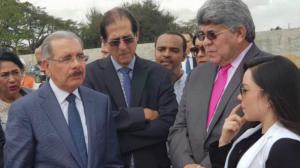 Danilo Medina supervisa construcción CAID Santo Domingo Este