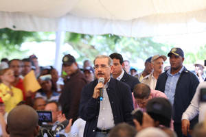 Medina promete apoyar incremento producción ganadera en Las Matas de Farfán
