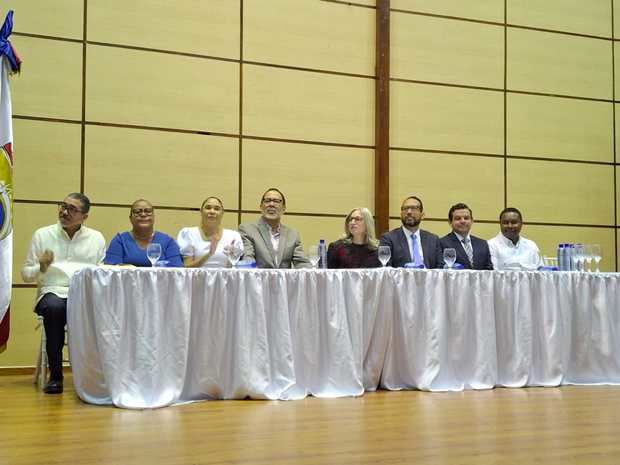 CEDIMAT es galardonada como Empresa de Excelencia Nacional.