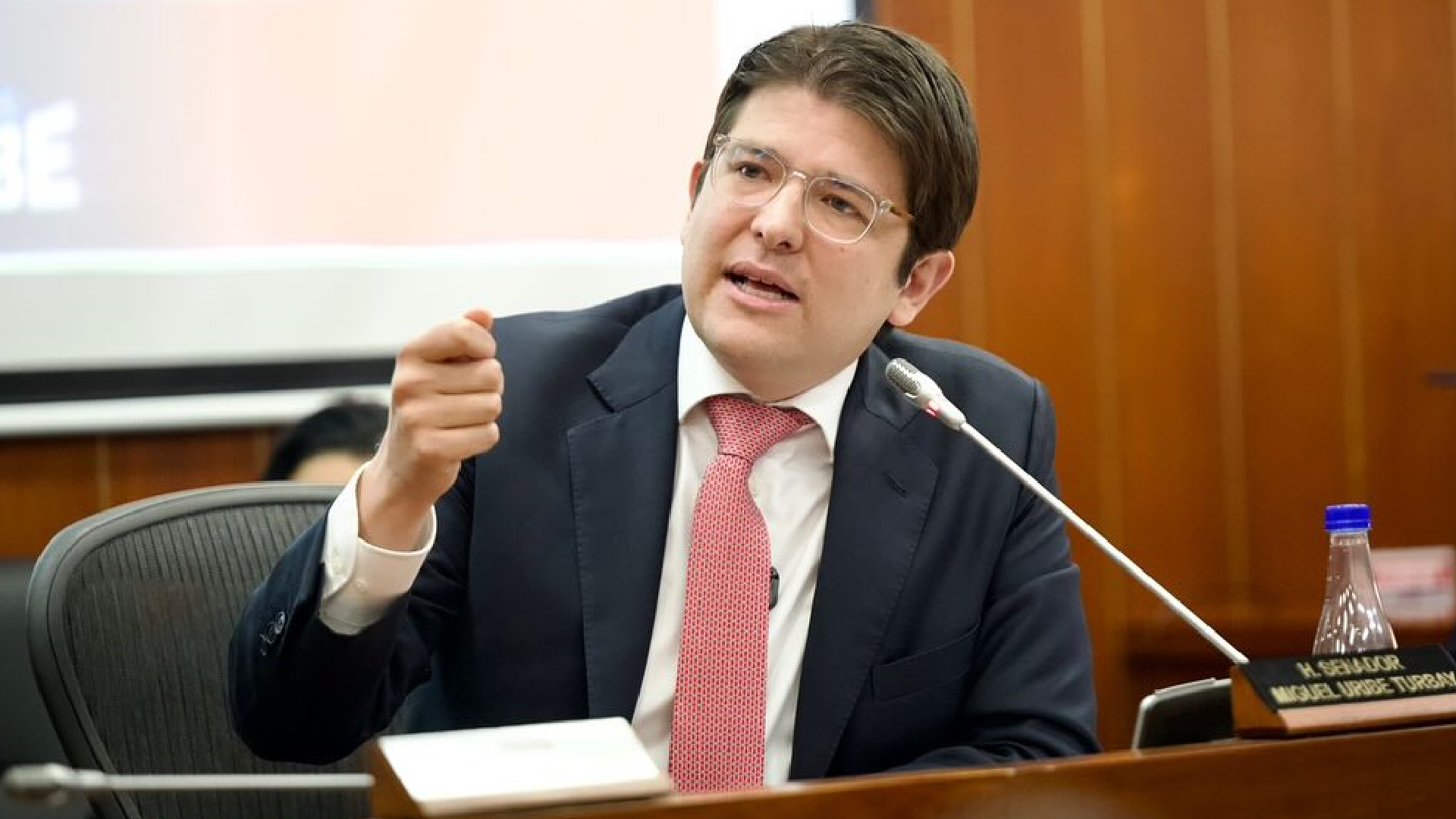 Senador colombiano Miguel Uribe Turbay salió bien de una nueva cirugía