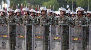 Aumenta a 326 el número de militares venezolanos que han desertado a Colombia 