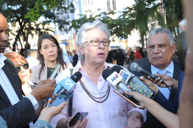 Ministra de Salud, Altagracia Guzmán Marcelino