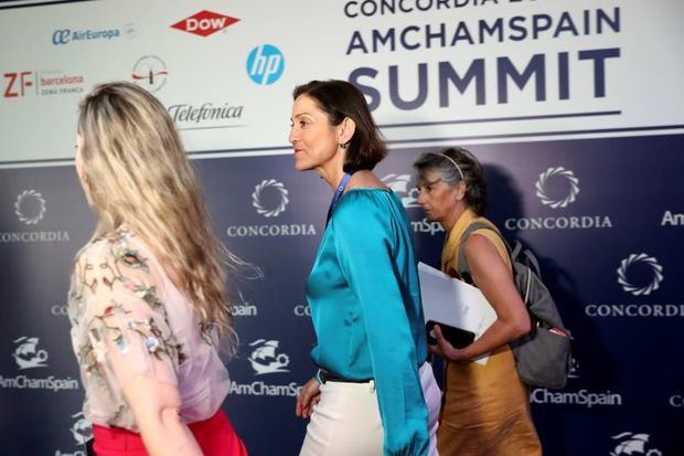 La ministra de Industria, Comercio y Turismo en funciones,Reyes Maroto, a su llegada a la jornada Concordia Europe, organizada por la Cámara de Comercio de Estados Unidos en España, AmChamSpain, este miércoles en Eurostars Madrid Tower.