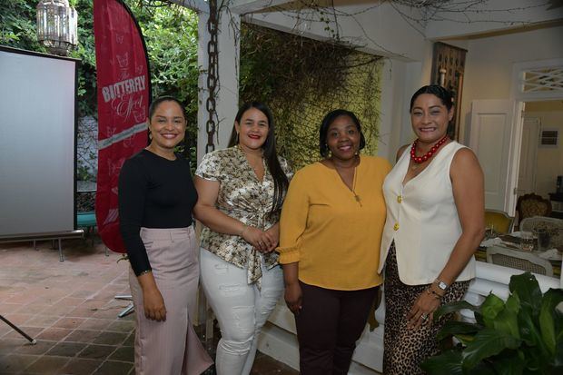 Scarlet Gilbert, Yasmin Vásquez, Yesenia Toribio, Madelin Tavarez.