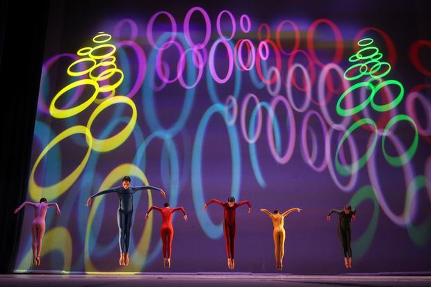 Una noche de arte y solidaridad con bailarines internacionales.