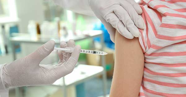 La afluencia de personas a los centros de vacunación del país es menor de lo esperado