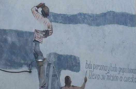 Mural "Vivir en las nubes" antes de ser borrado 