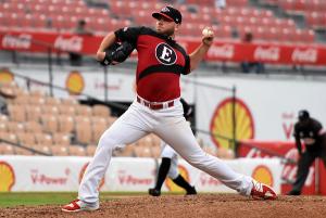 Escogido blanquean a Toros; Estrellas a Tigres; Águilas triunfan