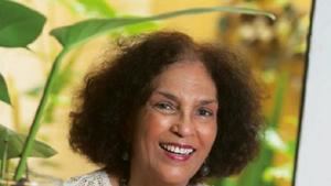 La actriz dominicana Niurka Mota, a sus 85 años, continúa brillando en el teatro y el cine