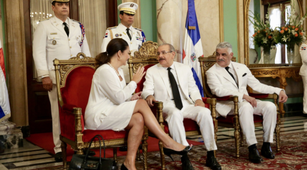 El presidente Danilo Medina recibió las cartas credenciales de los nuevos embajadores de las repúblicas de Nicaragua, India; Reino Hachemita de Jordania, Reino de Suecia, Reino de Noruega y Emiratos Árabes Unidos.