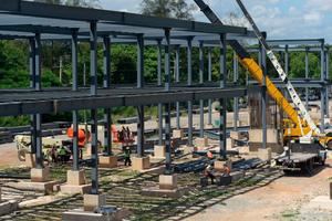 Denuncian continúa construcción terminal de autobuses pese a prohibición