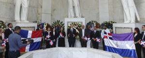 Instituciones honran a los Padres de la Patria