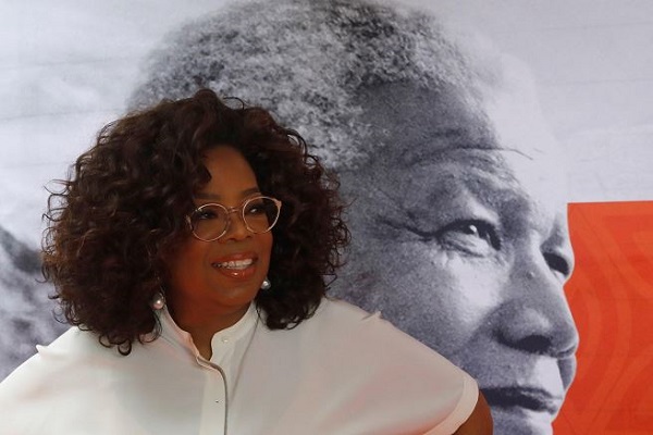 Oprah llama a las mujeres a empoderarse a través del legado de Mandela