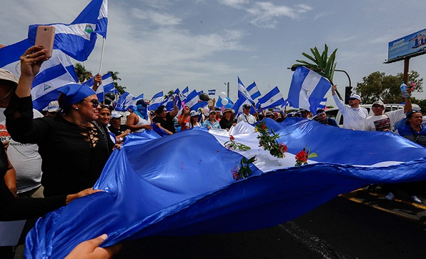 Piden renuncia inmediata de Ortega