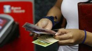 Venezuela prueba el pago con teléfono móvil para paliar escasez de efectivo