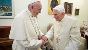 El papa Francisco y Benedicto XVI fueron vacunados contra el coronavirus