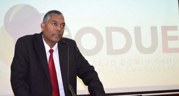 El pastor Feliciano Lacén, del Consejo Dominicano de Unidad Evangélica, Codue.