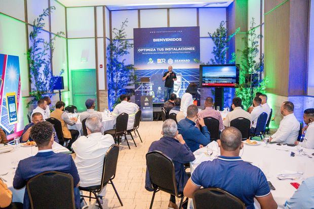 Punto Market y Seaward formalizan alianza para impulsar el avance tecnológico del sector fotovoltaico en República Dominicana.