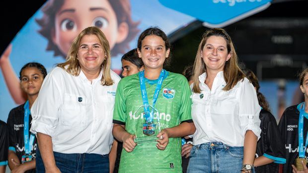 Patricia Luna, Marcela Millar y Cindy Vazquez.