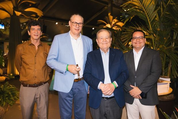 Jochy Blanco, Arndt Philipp Schumacher, Hendrik Kelner y Hamlet Espinal.