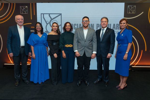 Pedro Esteva, Sharlyn Rodríguez, Mildred del Orbe, Mildred Minaya, Michael Eusebio, Gustavo Ariza, Tania Guenen.