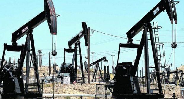 El petróleo de Texas sube un 2,4 % y cierra en 61,59 dólares el barril