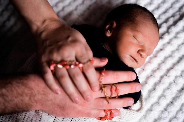 Los padres pueden decidir orden de los apellidos de sus hijos, según el TCRD.