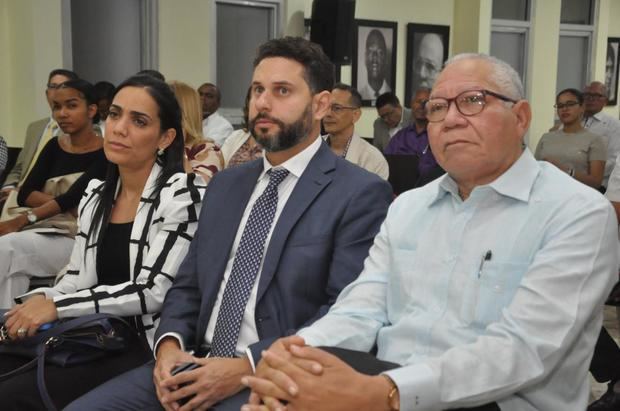 Asistentes al acto Cultural.