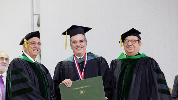 Las palabras del mandatario se producen tras recibir un doctorado honoris causa por parte de la Universidad Nacional Pedro Henríquez Ureña (UNPHU), en el área de Ciencias Económicas y Sociales.