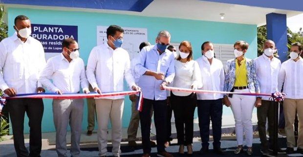 Presidente inaugura planta de tratamiento y sistema de aguas residuales en Luperón.