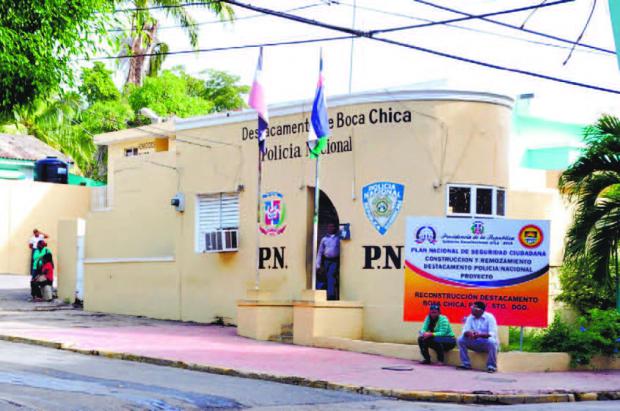 Policía Nacional en Boca Chica