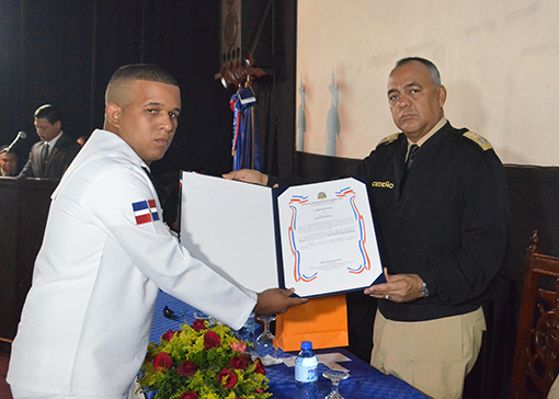 Teniente de Navio premiado en esta ocasión.