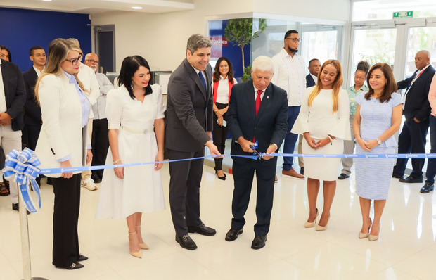 Mónica Ceballos, Maribel Abreu, José Luis Ventura, Rafael Genao, Fania Díaz y Rebeca Meléndez.