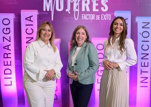 Mujeres líderes discuten sostenibilidad y estrategia empresarial