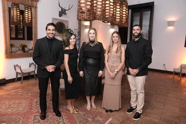 Juan Amaro, Pamela Fernández, Alicia Cano, Juanita Hernández y Kevin Santelises.