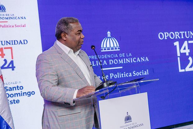 Tony Peña Guaba.