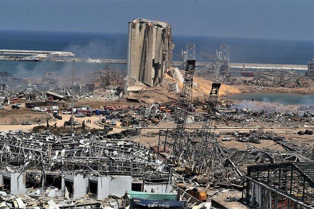 Beirut, dolor e indignación entre la destrucción y los vidrios rotos