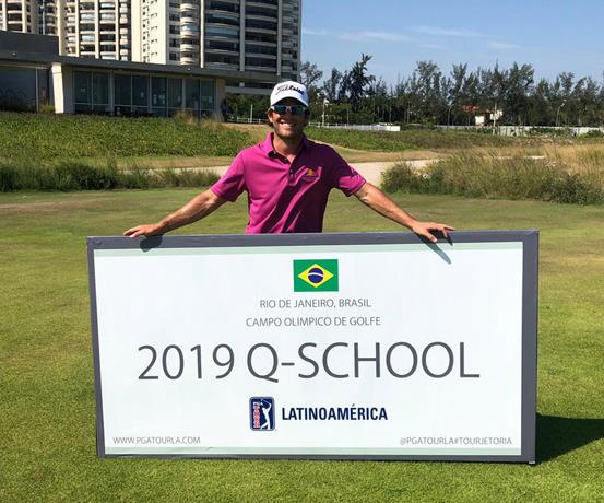 Pumarol revalida su estatus profesional en el PGA Latinoamérica. 