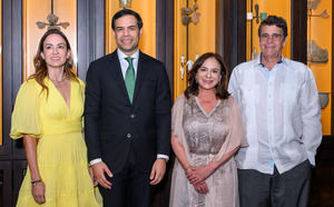 El Ministro de Cultura y el Cuerpo Diplomático visitan Casa Mella-Russo