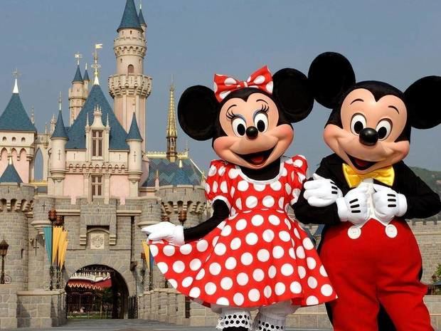 Disneylandia Hong Kong cierra para que su personal se haga análisis de covid/