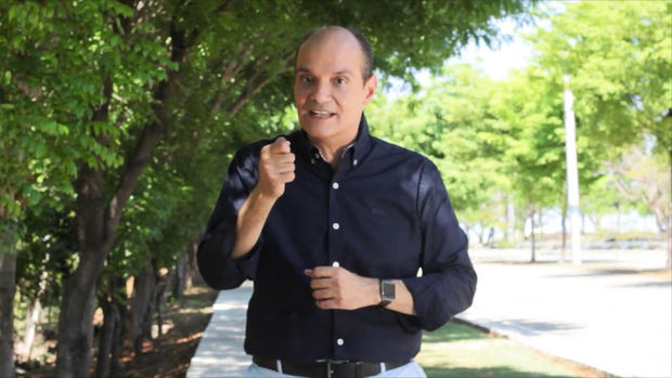Domínguez Trujillo anuncia que será candidato presidencial por el PNVC
 