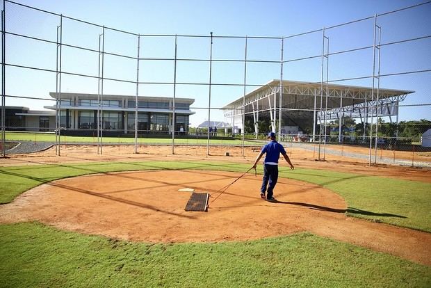 Presidente Danilo Medina asiste a inicio operaciones de academia de beísbol Rangers de Texas