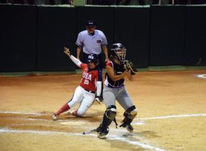 EEUU doblegó a RD en Panamericano de Softbol Femenino