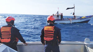 Armada inicia búsqueda de pescadores que quedaron a la deriva en el Atlántico