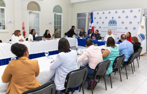 Director Ejecutivo del CONAPE se reúne con miembros de la PN y Procuraduría General de la República